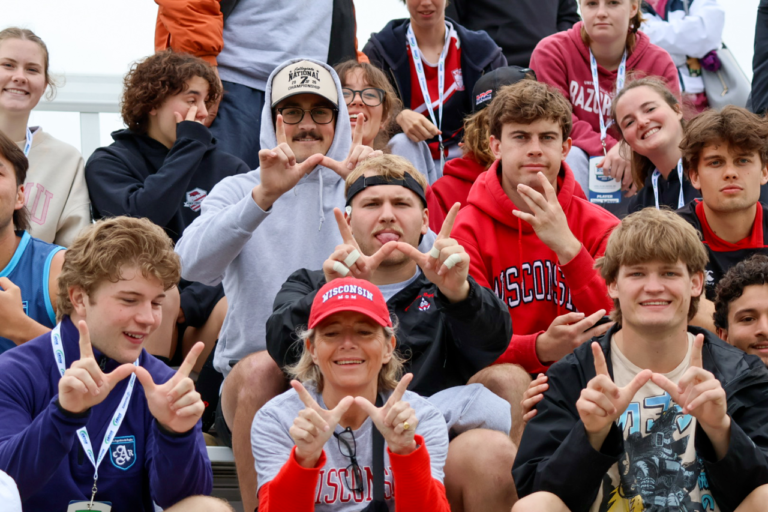 imgi_16_69ecee464f5466c2e32ffd13_Crowd-02-Large